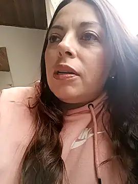 Snapshot of seherlatin chatting on February 4, 7:22 pm seherlatin online show from February 4, 7:22 pm