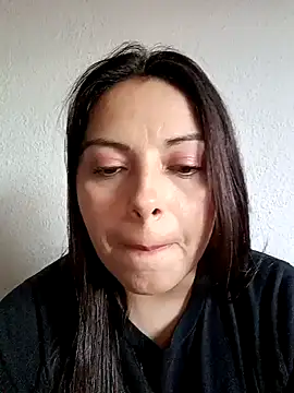 Snapshot of seherlatin chatting on February 18, 10:03 pm seherlatin online show from February 18, 10:03 pm