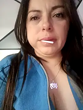 Snapshot of seherlatin chatting on February 21, 8:38 pm seherlatin online show from February 21, 8:38 pm