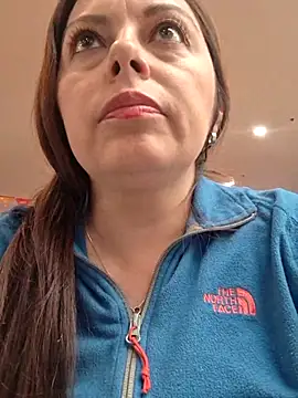 Snapshot of seherlatin chatting on February 23, 7:33 pm seherlatin online show from February 23, 7:33 pm
