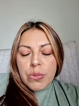 Snapshot of seherlatin chatting on June 29, 8:53 pm seherlatin online show from June 29, 8:53 pm