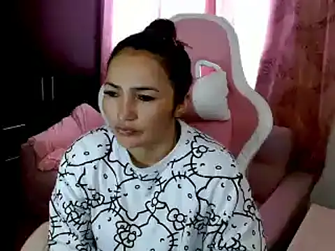 Snapshot of EVA_GRAYS chatting on March 3, 8:32 pm EVA GRAYS online show from March 3, 8:32 pm