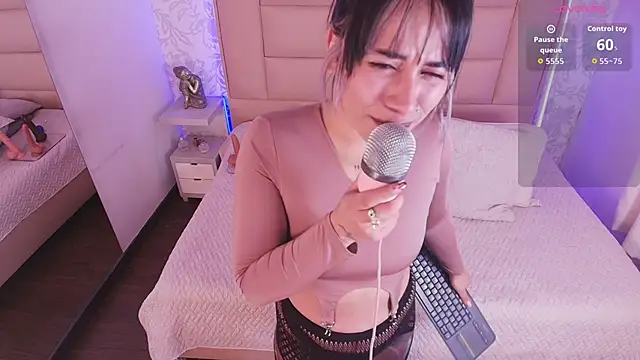 monserrat towers online show from November 17, 1:17 pm