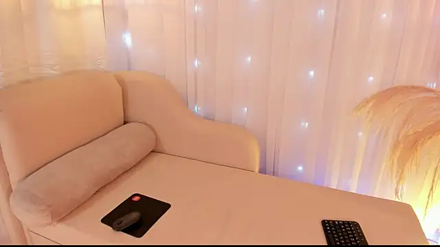 anniesweet02 online show from September 21, 11:06 pm