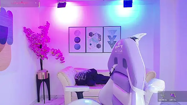 Isa reel online show from October 28, 7:49 pm