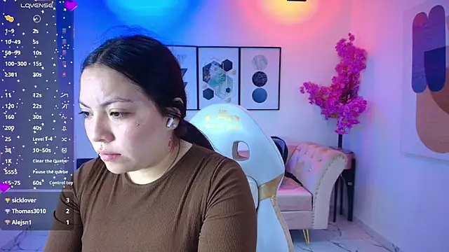 Isa reel online show from May 12, 7:44 pm