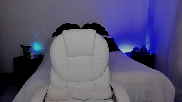 emilydolshe2 online show from November 11, 1:55 pm