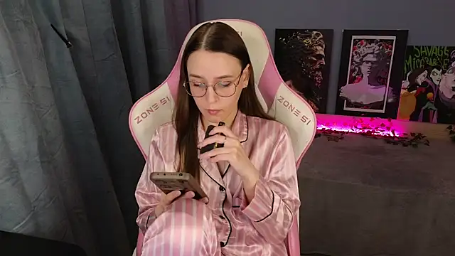 Sweet frosti online show from May 4, 3:57 am