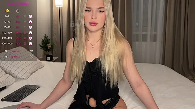 Snapshot of soficumss chatting on January 18, 4:11 pm soficumss online show from January 18, 4:11 pm