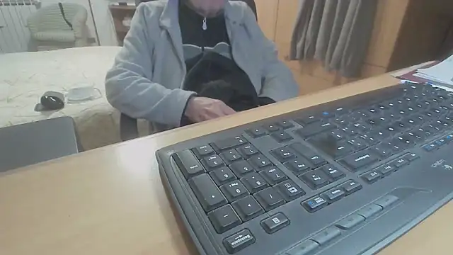 papillonhotofficial online show from March 6, 4:47 pm