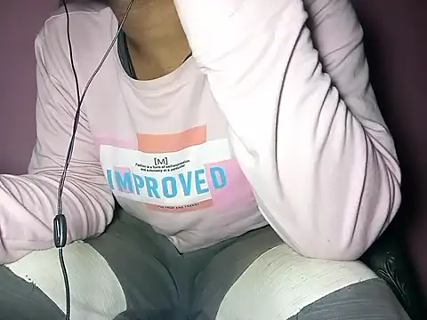 damsexy4 online show from December 7, 11:29 am