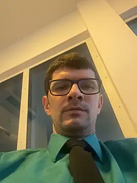 Juliano2289 online show from May 6, 5:29 pm