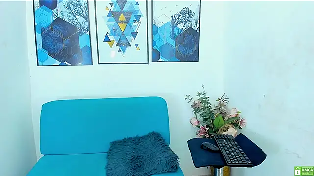 Snapshot of naughty-goddessts chatting on February 10, 7:34 am naughty-goddessts online show from February 10, 7:34 am