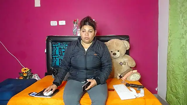 Snapshot of karolhot916 chatting on January 14, 12:38 am karolhot916 online show from January 14, 12:38 am