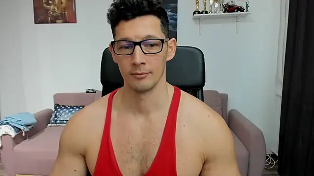 Snapshot of BrutusK08 chatting on February 10, 10:53 am BrutusK08 online show from February 10, 10:53 am