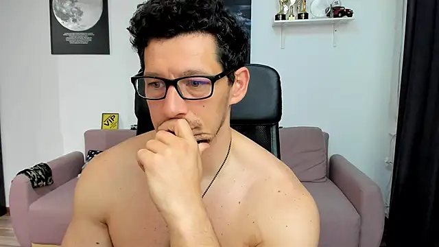 BrutusK08 online show from May 8, 7:03 am
