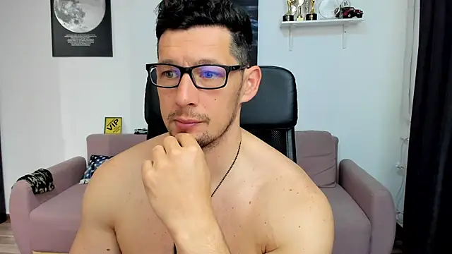 BrutusK08 online show from May 13, 6:33 am
