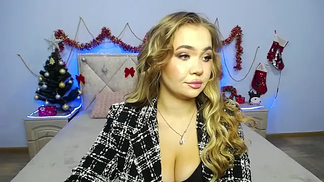 Snapshot of StacyYellig chatting on December 28, 10:55 pm StacyYellig online show from December 28, 10:55 pm