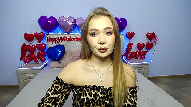 StacyYellig online show from February 10, 9:04 am