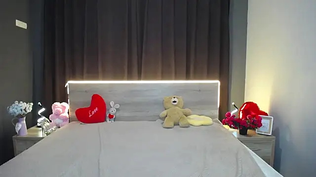 StacyYellig online show from February 24, 5:16 am