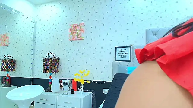 Snapshot of JulietaReyess chatting on February 10, 2:48 pm JulietaReyess online show from February 10, 2:48 pm