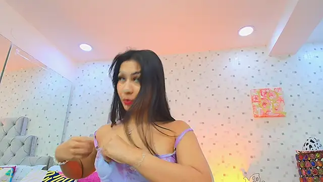 Snapshot of JulietaReyess chatting on October 4, 11:52 am JulietaReyess online show from October 4, 11:52 am