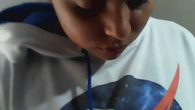 Snapshot of stefanie010 chatting on November 13, 5:23 pm stefanie010 online show from November 13, 5:23 pm