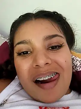 Snapshot of stefanie010 chatting on February 8, 7:39 pm stefanie010 online show from February 8, 7:39 pm