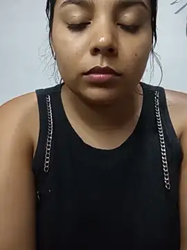 stefanie010 online show from May 31, 6:42 pm