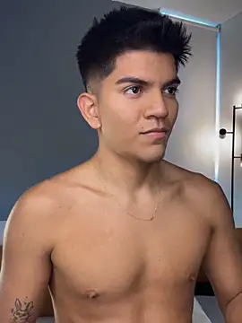 santiago 01 online show from February 22, 9:02 pm