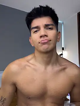 santiago 01 online show from May 2, 8:47 pm