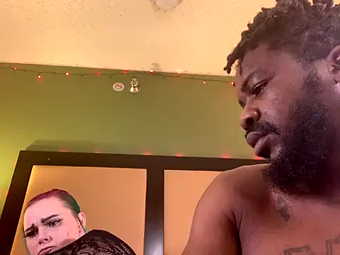 Snapshot of Ndnluv21 chatting on September 26, 7:51 pm Ndnluv21 online show from September 26, 7:51 pm