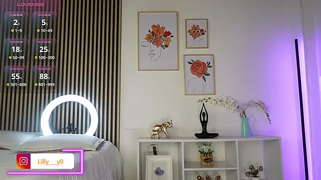 LillyDolls23 online show from December 2, 12:43 pm