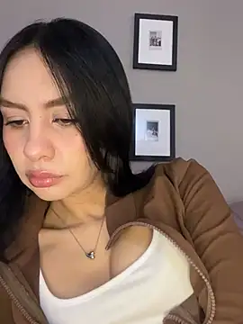 Snapshot of romma95 chatting on July 15, 4:23 pm romma95 online show from July 15, 4:23 pm
