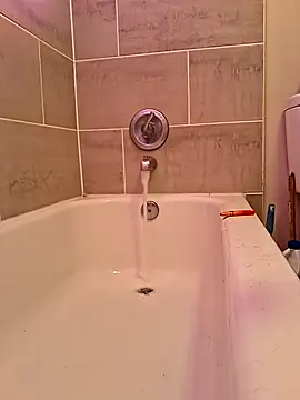 Snapshot of chillmfrs chatting on October 31, 3:51 am chillmfrs online show from October 31, 3:51 am