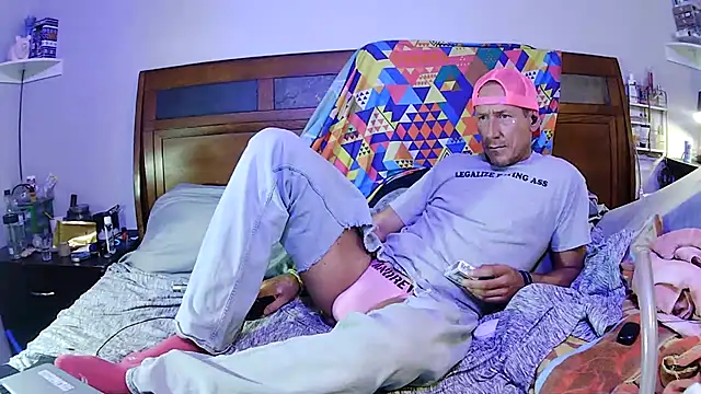 Snapshot of Obi-Spun-Kenobi chatting on October 2, 10:28 pm Obi-Spun-Kenobi online show from October 2, 10:28 pm