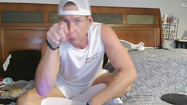 Snapshot of Obi-Spun-Kenobi chatting on October 16, 10:33 pm Obi-Spun-Kenobi online show from October 16, 10:33 pm