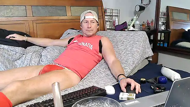 Snapshot of Obi-Spun-Kenobi chatting on November 25, 3:06 am Obi-Spun-Kenobi online show from November 25, 3:06 am