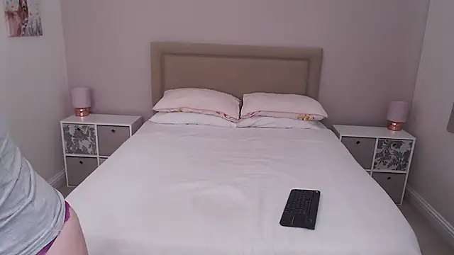 Snapshot of British_Goddess_Anna chatting on January 3, 11:25 am British Goddess Anna online show from January 3, 11:25 am