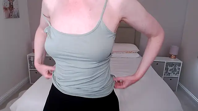 Snapshot of British_Goddess_Anna chatting on January 28, 12:00 pm British Goddess Anna online show from January 28, 12:00 pm