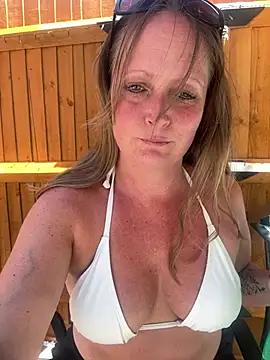 HoneyBluex online show from May 26, 12:34 pm