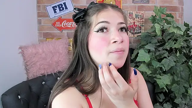 Snapshot of miss__pamela chatting on September 20, 9:10 am miss pamela online show from September 20, 9:10 am