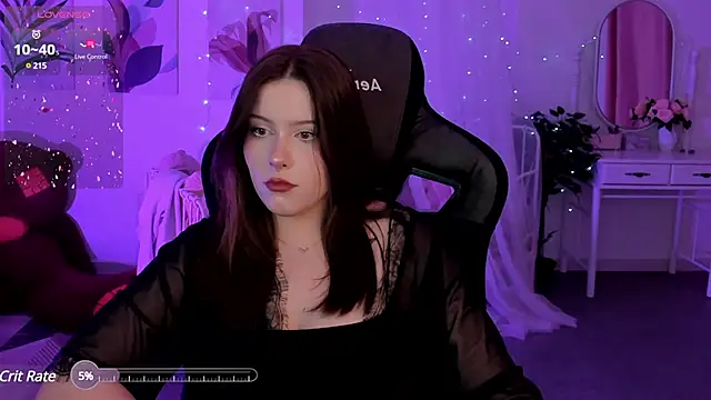 CoralineKeyns online show from December 10, 8:51 am