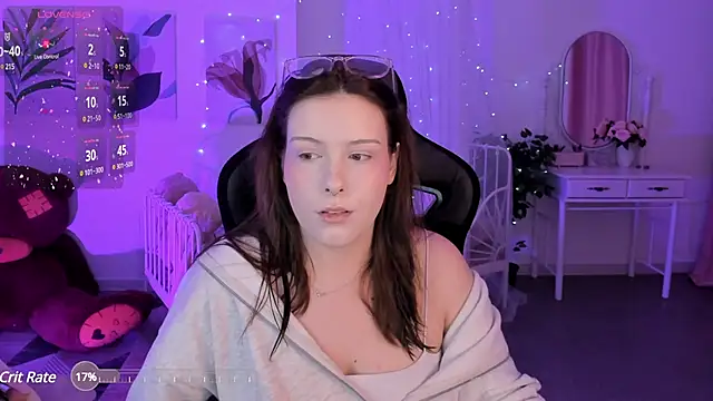 CoralineKeyns online show from December 14, 8:23 am