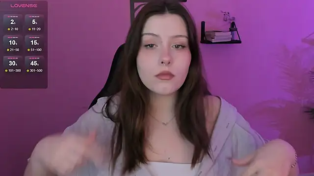 CoralineKeyns online show from February 28, 5:48 am