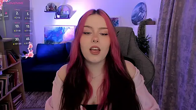 CoralineKeyns online show from April 29, 5:33 am