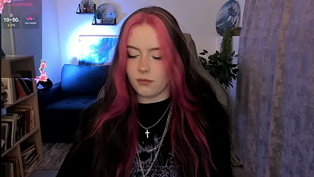 CoralineKeyns online show from May 13, 5:27 am