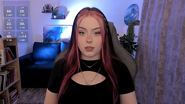 CoralineKeyns online show from May 18, 5:24 am