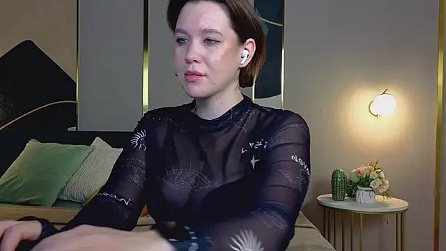 katy  moonj online show from October 1, 1:00 am