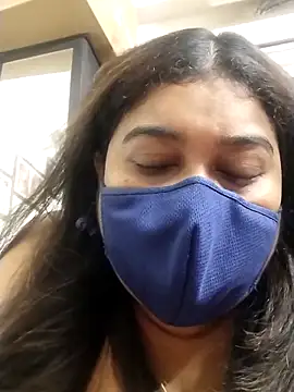 indianlisa5 online show from May 14, 7:42 pm